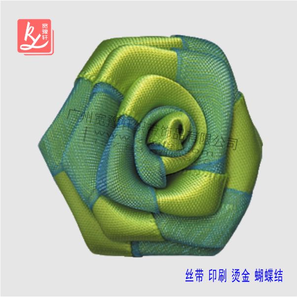 怎么用緞帶做玫瑰花？（緞帶玫瑰花）